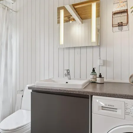 Bjarni - 180m From The Sea By Interhome Feriehus